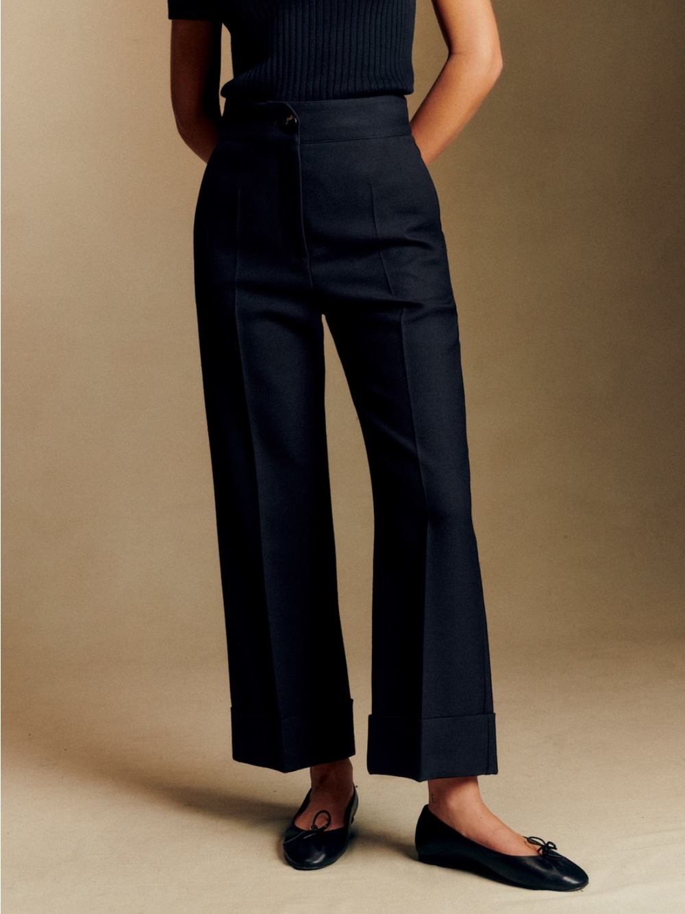 Sezane Tailored High-Waist Wide-Leg Trousers in Navy - Picture 2 of 8